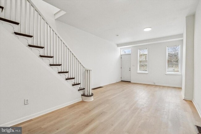 Foto del edificio - 2508 N Sartain St