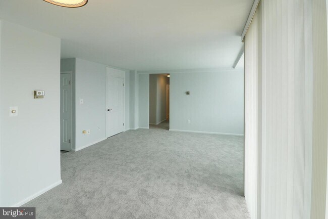 Foto del edificio - 6621 Wakefield Dr