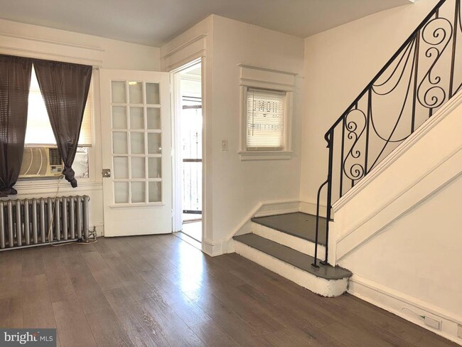 Foto del edificio - 5756 Hunter St