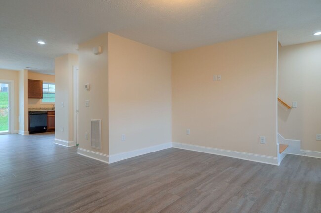 Foto del edificio - Oak Tree Townhome| 3 Story| 3 Bed 3.5 Bath...