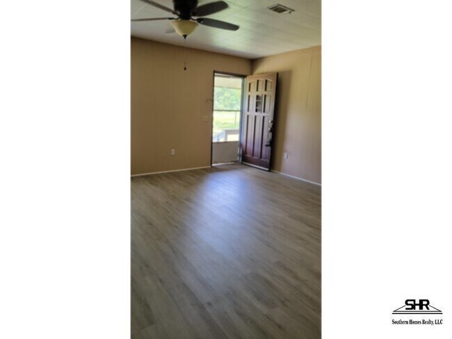 Foto del edificio - 809 S Hwy 29