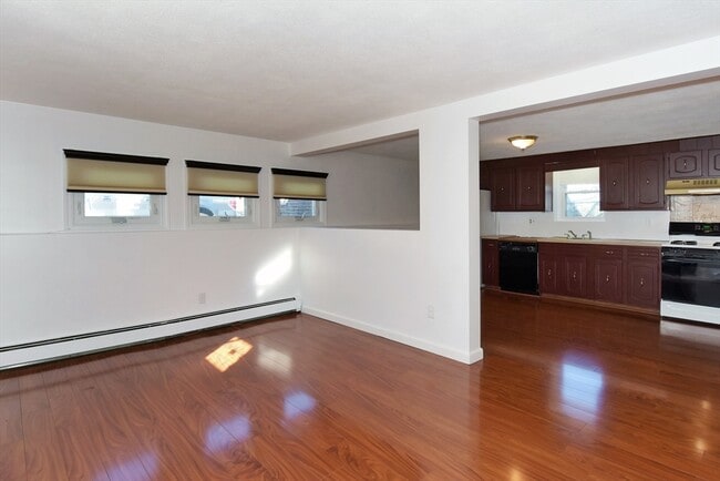 Building Photo - 153 Lantern Rd