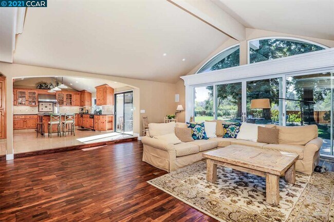Building Photo - 3008 Oakraider Dr