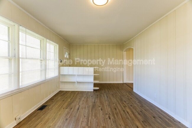 Foto del edificio - 2629 Wood Dr NE
