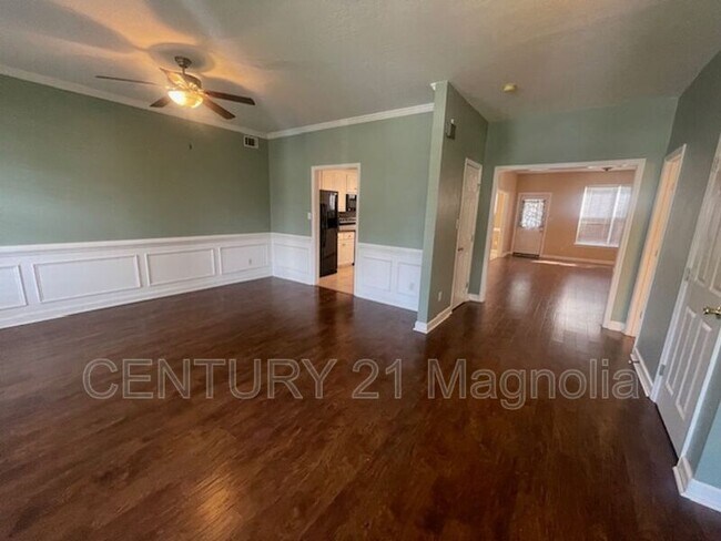 Foto del edificio - 832 Prairie Ln