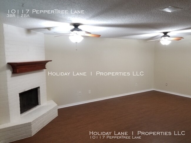 Building Photo - 10117 PepperTree Ln