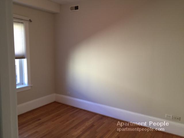 Foto del edificio - 7019 N Wolcott Ave