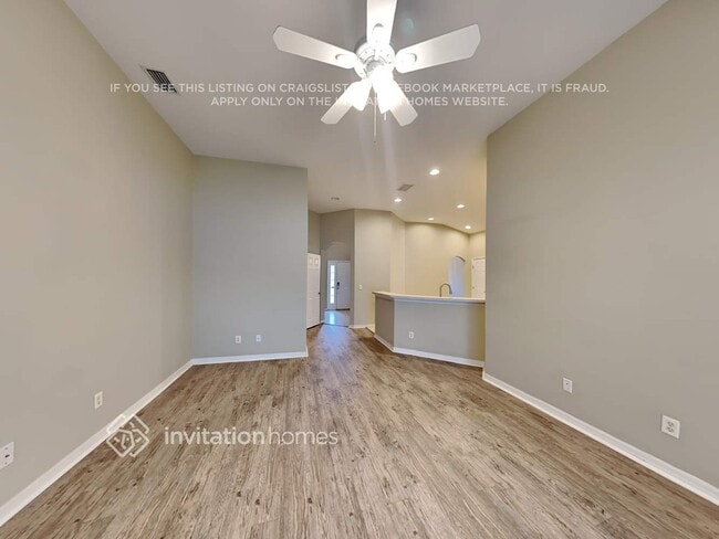 Building Photo - 246 Tower View Dr W