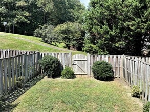 Building Photo - 8914 Shamrock Ct