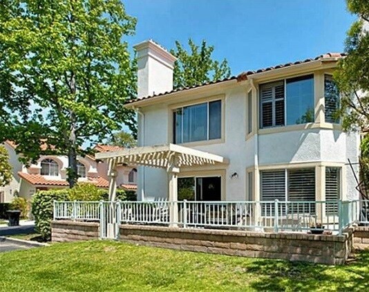 Foto del edificio - 24292 Carlton Ct