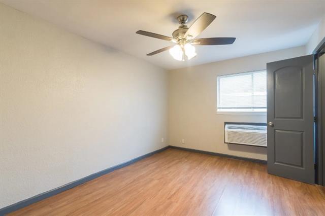 Foto del edificio - 1505 W Lovers Ln