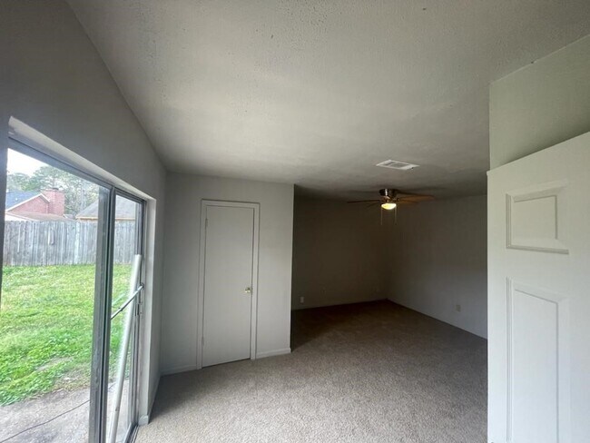 Building Photo - 12779 Enchanted Path Dr