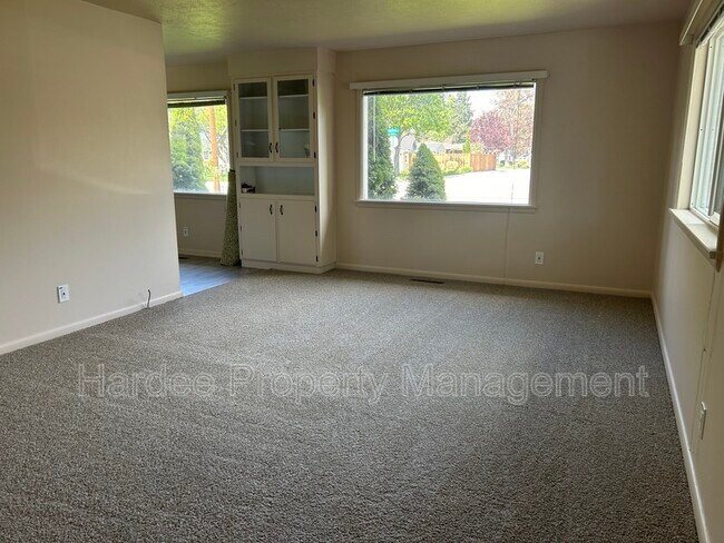 Foto del edificio - 3825 W Kootenai St