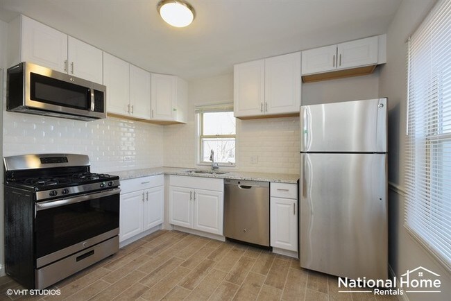 Foto del edificio - 18101 Wildwood Ave