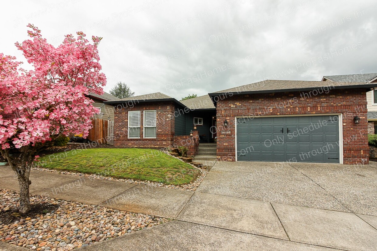 Foto principal - 16109 SE Rural Ct, Portland, OR 97236