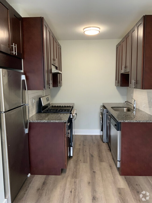 South Highland Apartments for Rent with Hardwood Floors Highland Park