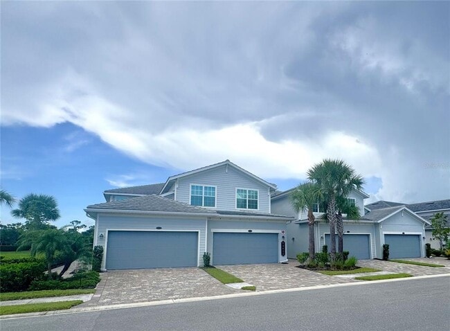 Building Photo - 14617 Sycamore Ct