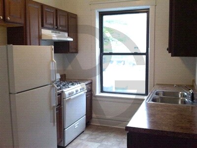 Foto del edificio - 2 bedroom in CHICAGO IL 60647