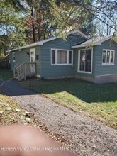 Building Photo - 2 Lakeview Terrace