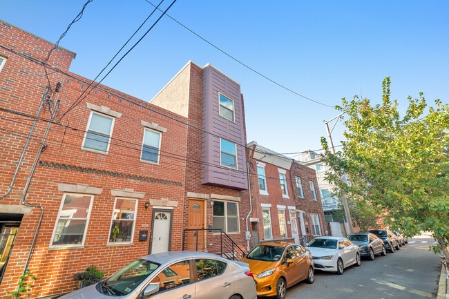Building Photo - 1310 S Opal St