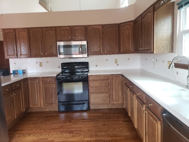 Photo - 2043 E Nichols Dr House