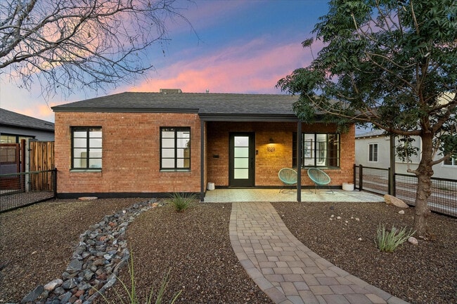 Building Photo - 1629 N 16th Ave