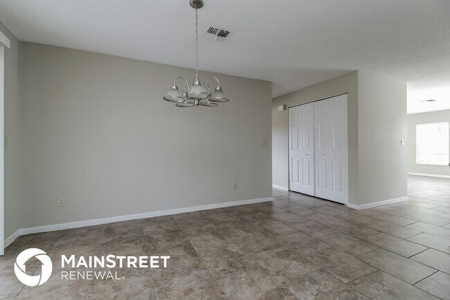 Foto del edificio - 516 Bounty Ave NE