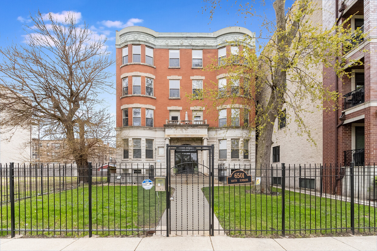 Foto principal - 6501 S Kimbark Ave