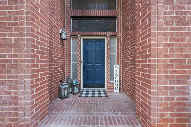 Building Photo - 309 N Carriage Hills Dr