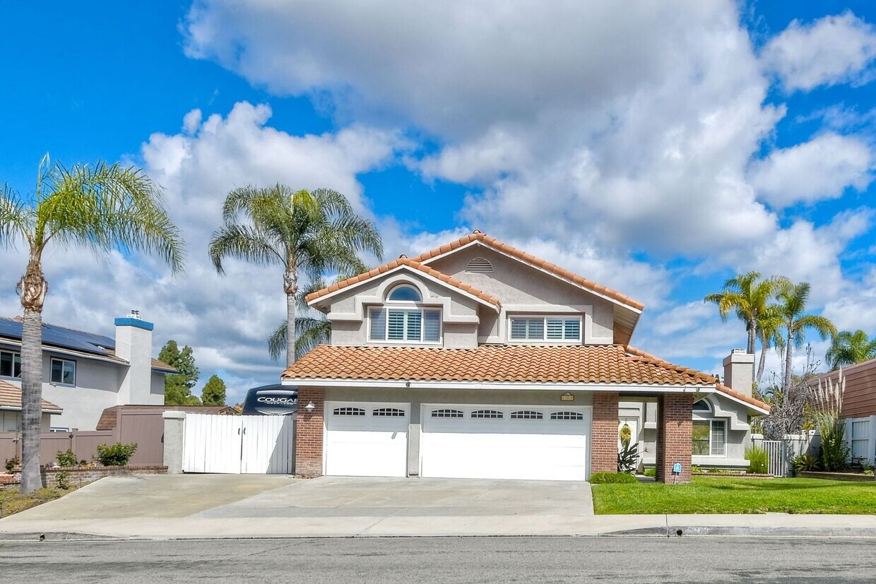 Primary Photo - 5163 Alamosa Park Dr