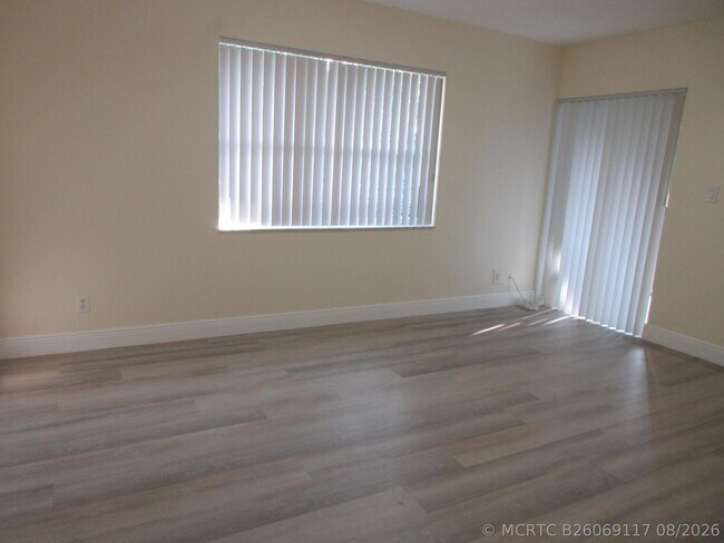 Foto del edificio - 9180 NW 40th St