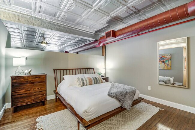 Foto del edificio - 408 W St Clair Ave