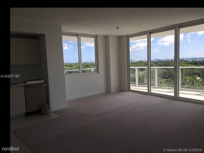 Building Photo - 2 br, 2 bath  - 4250 Biscayne Blvd Ste 77