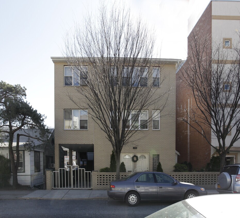 Building Photo - 29-35 Brighton 1st St