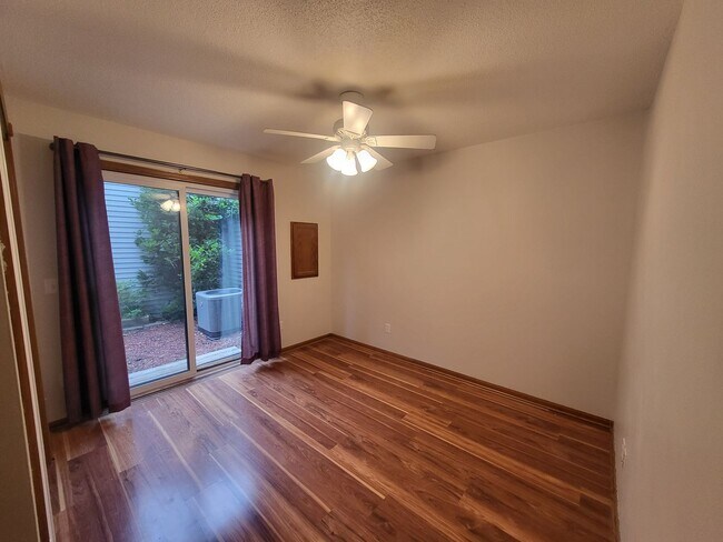 Foto del edificio - Maple Grove Townhome for Rent