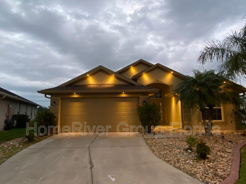 Foto principal - 2360 Brewerton Ln