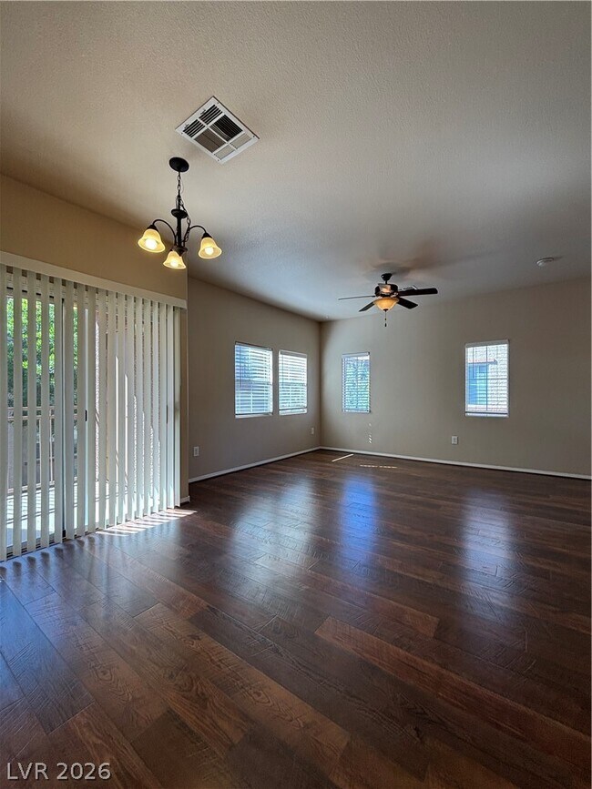 Foto del edificio - 3805 Juno Beach St