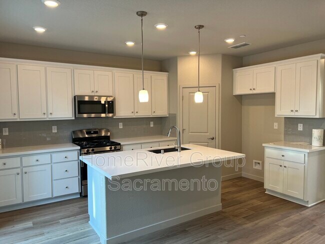 Building Photo - 3445 Cantor Dr