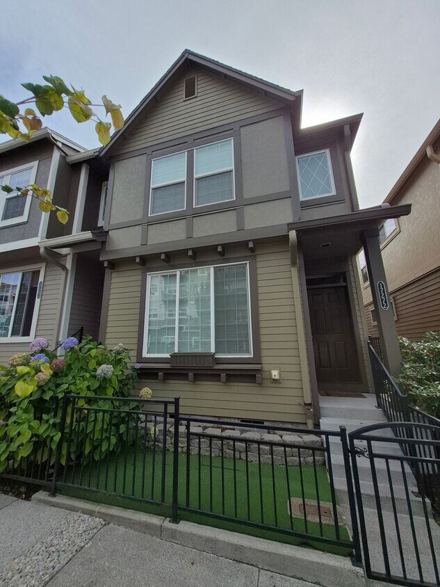 Great Townhouse in Arbor Station - Great Townhouse in Arbor Station