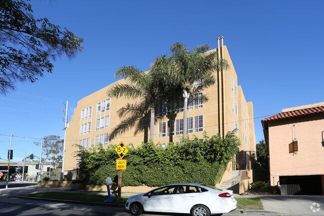 9326 Exposition Blvd. Apartaments - 9326 Exposition Blvd. Apartments
