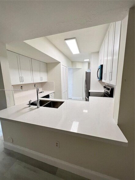 Foto del edificio - 12472 NW 11th Ln