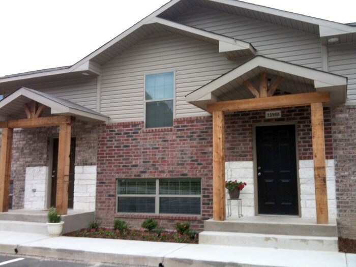 Primary Photo - 2 Bedroom Town house for Rent in Lindale!