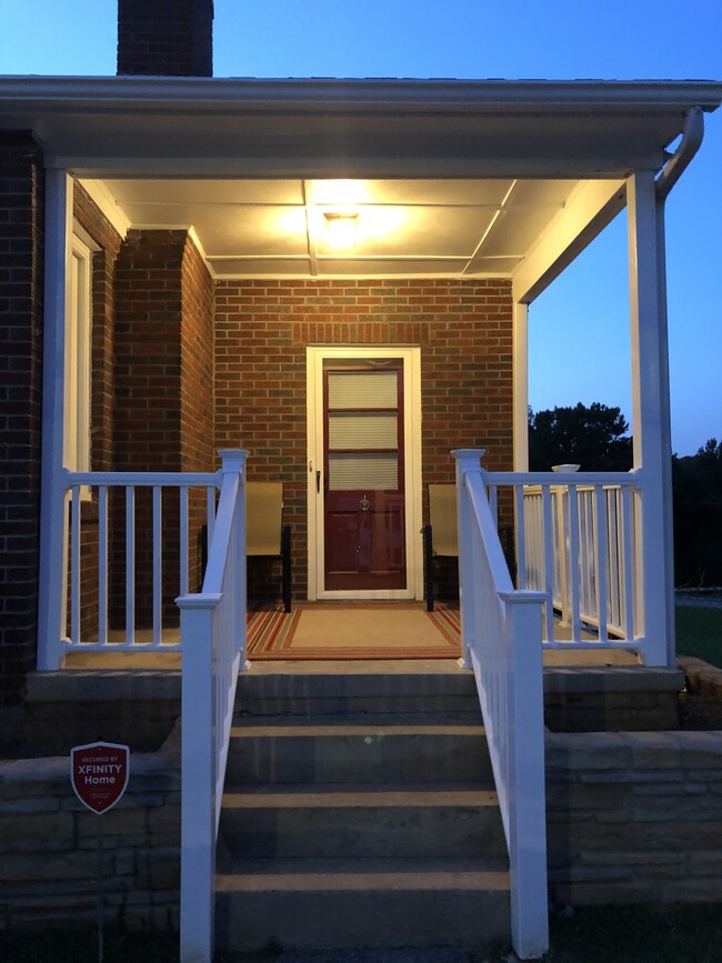 Side door and porch - 612 Fayette St