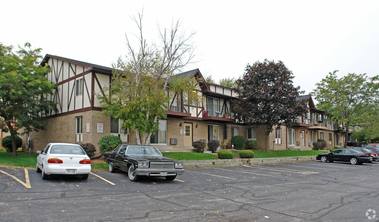 Primary Photo - 4820-4828 Indian Hills Dr