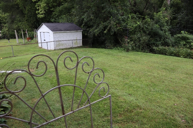 Foto del edificio - 275 Viking Dr