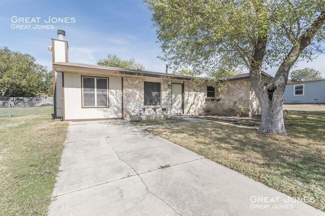 Building Photo - 515 Mahota Dr