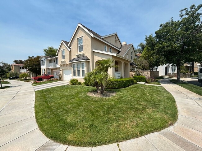 Building Photo - Charming 4-Bedroom Home with Community Ame...