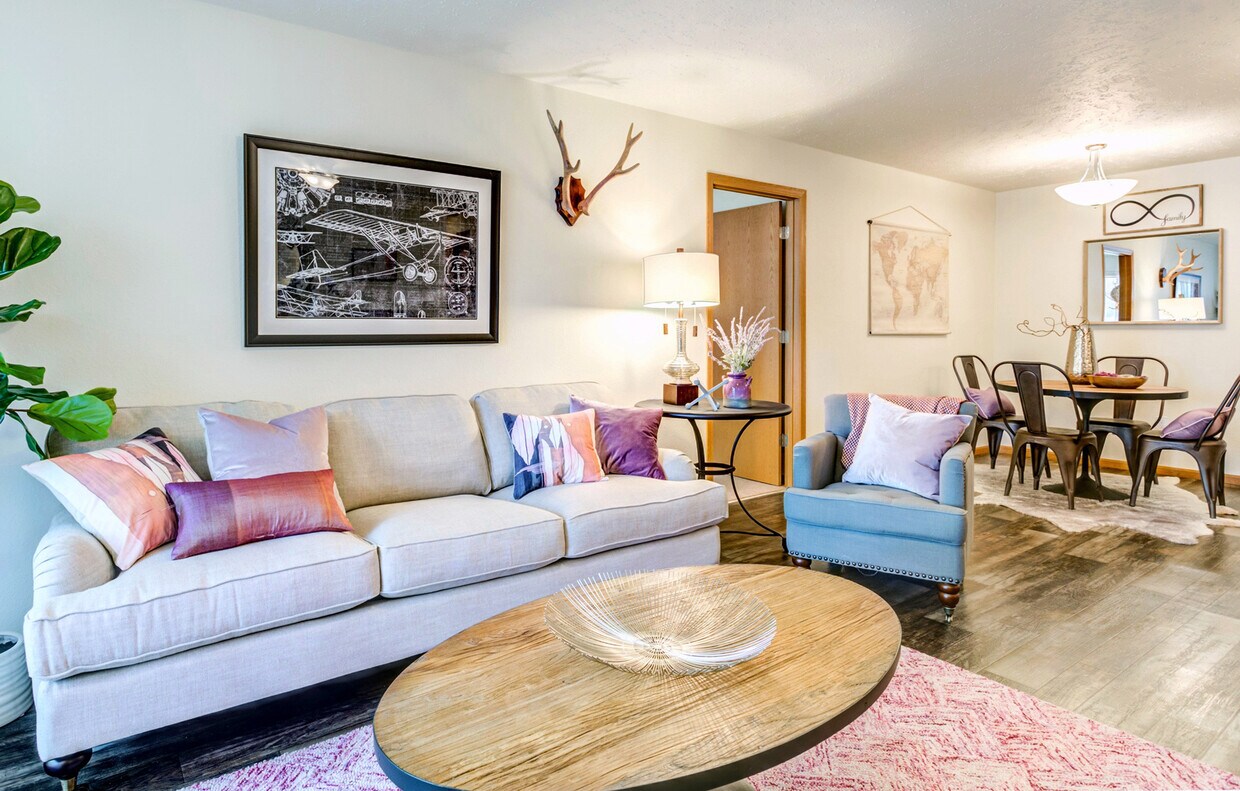 Traditions Bloomington Apartments Apartments Bloomington, IL