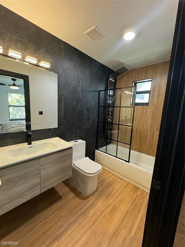 Foto del edificio - 2 br, 2 bath House - 5701 SW 39th St