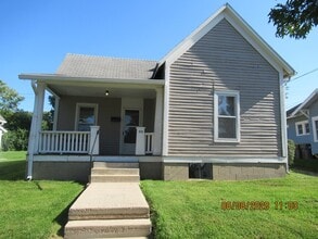 Building Photo - 419 E 12th St